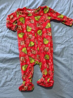 EUC Dr. Seuss Red Grinch & Max Lightweight One-Piece Pajamas 0-3M *S25